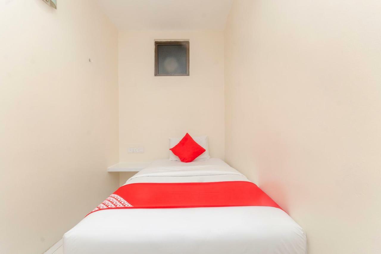 Oyo 1010 Skudai Hotel Eksteriør billede